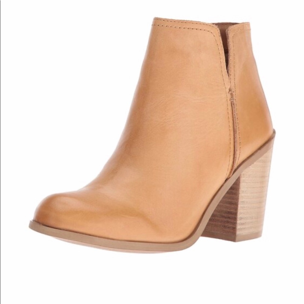Brand New Kenneth Cole Kite Fly Booties